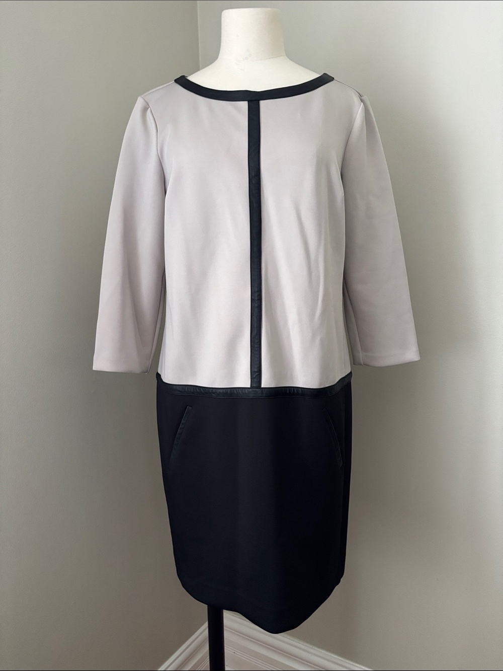 Ann Taylor Light Gray and Black Two-Tone Sheath Dress with Faux Leather Trim SzM